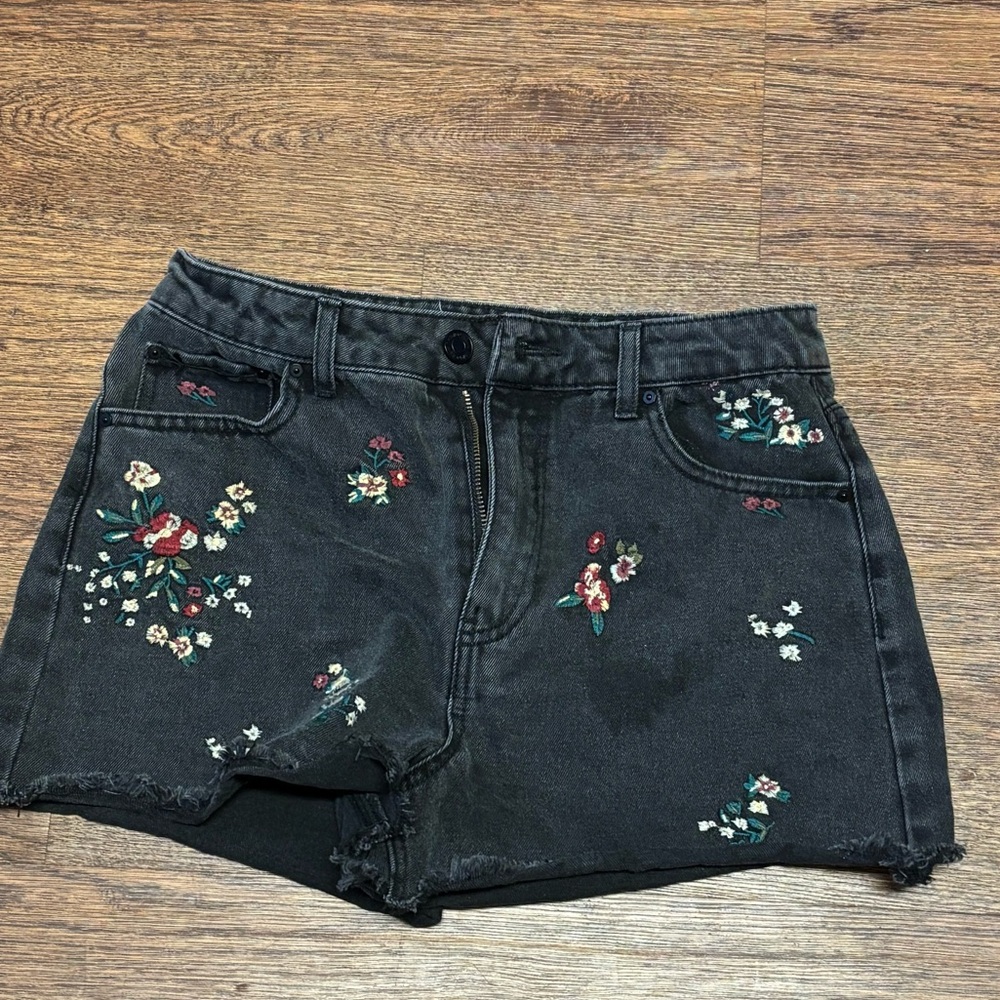 Dark denim embroidered shorts